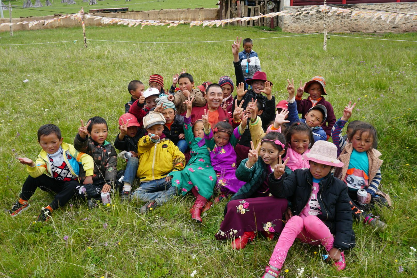 长春黎宇机电产品销售有限公司公益回顾丨家国同欢月同圆 温暖满载甘孜州(图14)